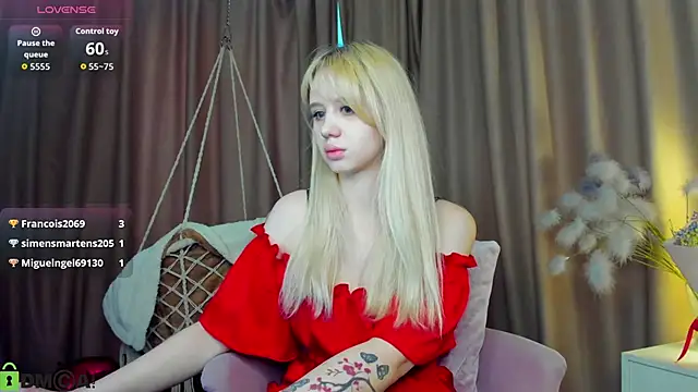 Valerie_Woods webcam