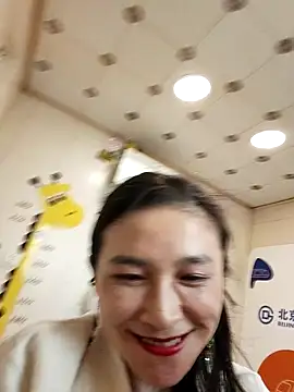 yinyin326 - Yinyin326's free webcam - UK Sex Cams