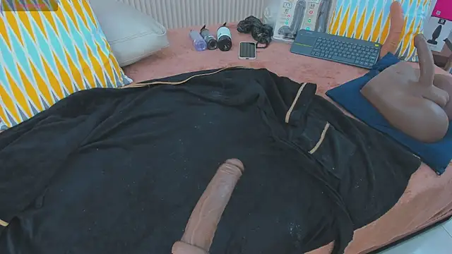 sabrina_shark_ webcam