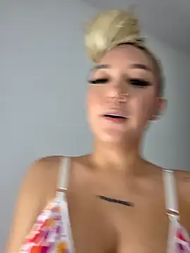 alaia_princess webcam