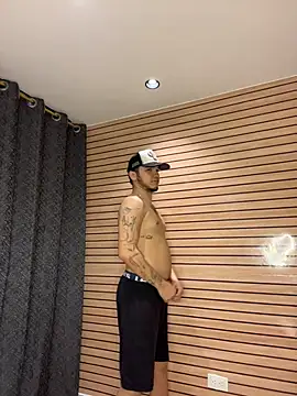 TheBatMansion live sex cam