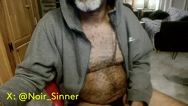 sinnernoir (M mature) - naked ass in shower/shave head