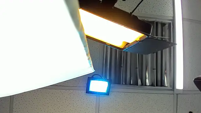 Aisha_hotts777 webcam