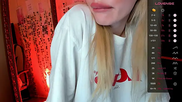 AnyaTaylor_ webcam