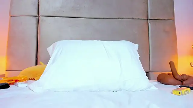 isabel_sofiaa webcam