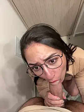 Rae_Lil_White webcam