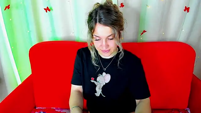 Milka_Blond webcam