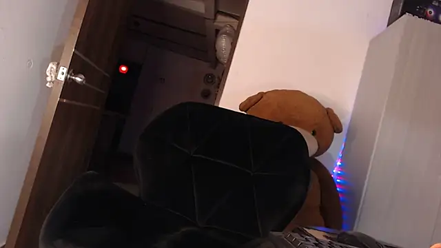 mistressbigcock777 webcam