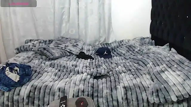 Kitty_and_jake webcam