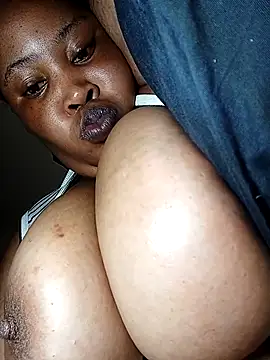 OCEANSQUITERXXX webcam