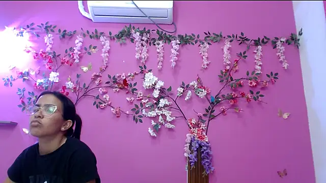 skinnysofia18 webcam