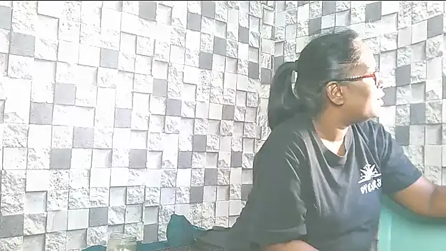 Exotic_indian95 webcam