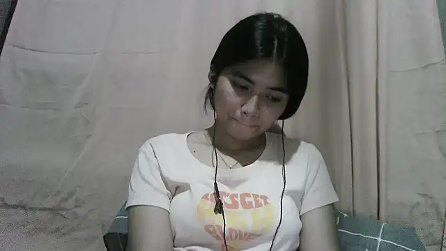 SarinaWhisenton webcam