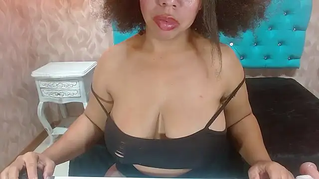 KeniaLovex webcam