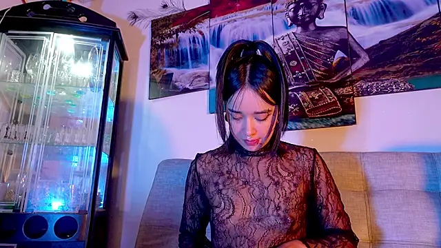 ariana-white- webcam