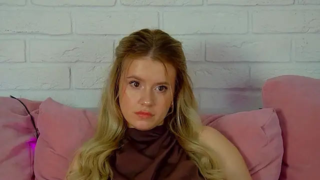 MilanaBalmain webcam