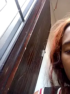 loveofpetitegirls34 webcam