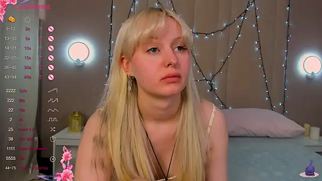 adelesilvy - AdeleSilvy's free webcam - UK Sex Cams