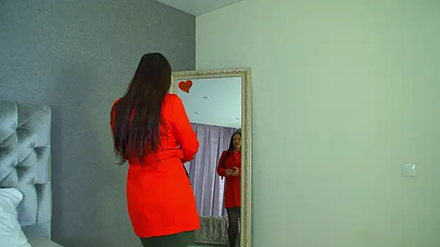 elinabellucci - ElinaBellucci's free webcam - UK Sex Cams