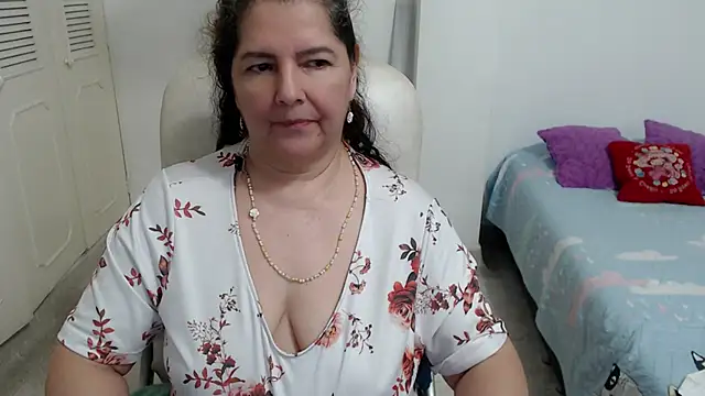 leonela_69 webcam