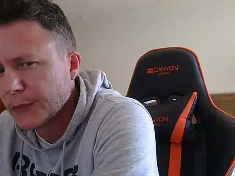 TroyDieselXXX webcam