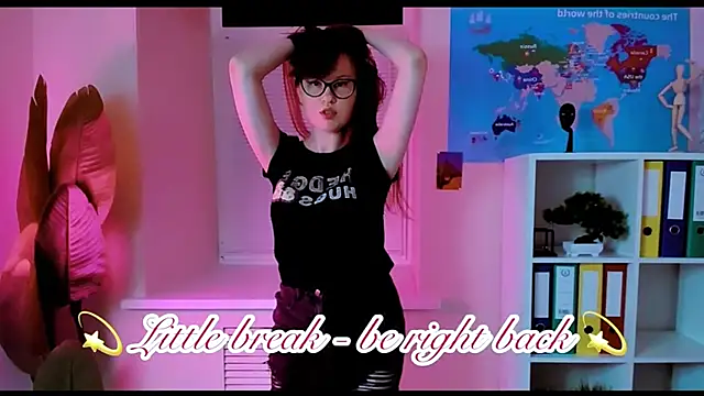 carolgiggly - CarolGiggly's free webcam