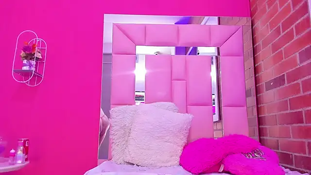 Rebecca_Sandoval webcam