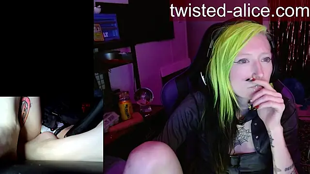 Twisted_Alice webcam