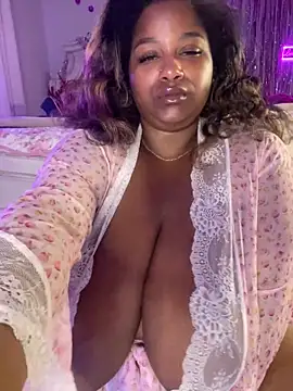 xoxoselenaxoxo - XoxoSELENAxoxo's free webcam - UK Sex Cams