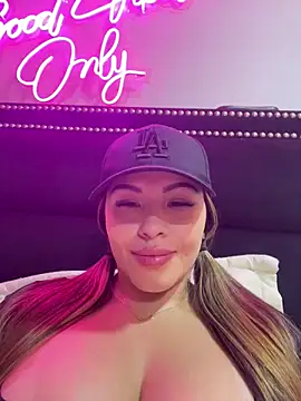 Webcam Model (sexyyykloee)  is live.Free join now!