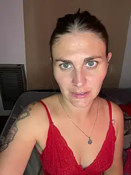 rubia_culonaa (F young) - Meterme el dildo