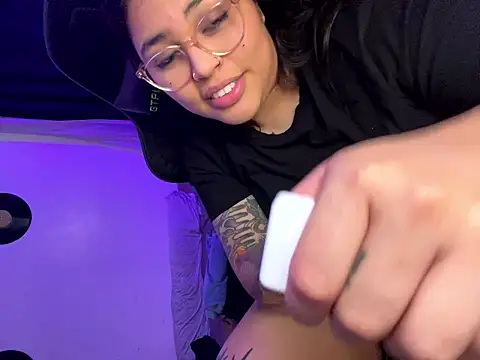 miacanela_xo webcam