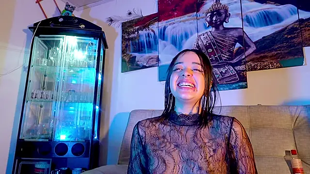 ariana-white- webcam