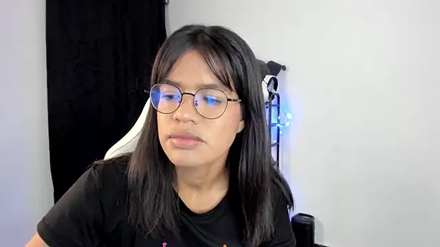 meganthompsonn22 webcam