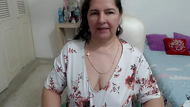 leonela_69 webcam