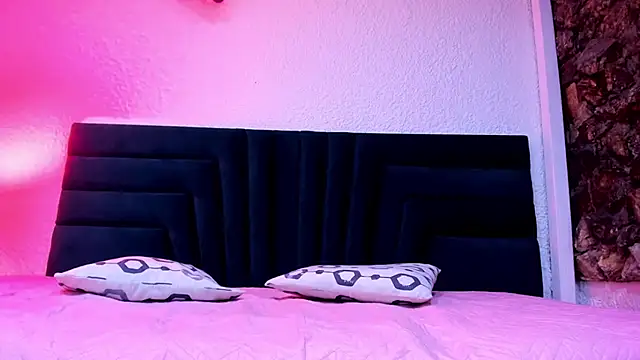 VictoriaRouge_ webcam