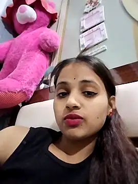 Naina11100 webcam