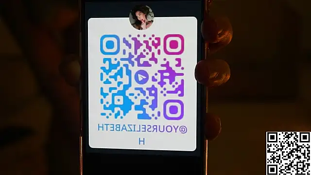 YourElizabethh webcam