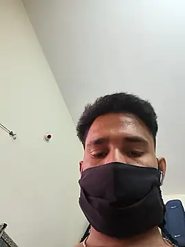 Stranger_boy123 webcam