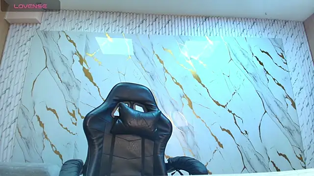 Lia_enchant_tf webcam