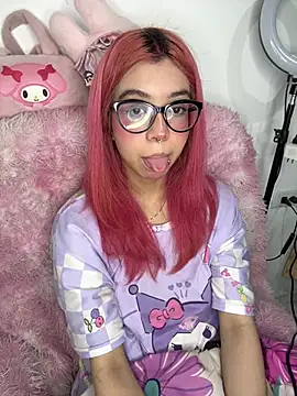 Webcam Model (Valen-Foxx1)  is live.Free join now!