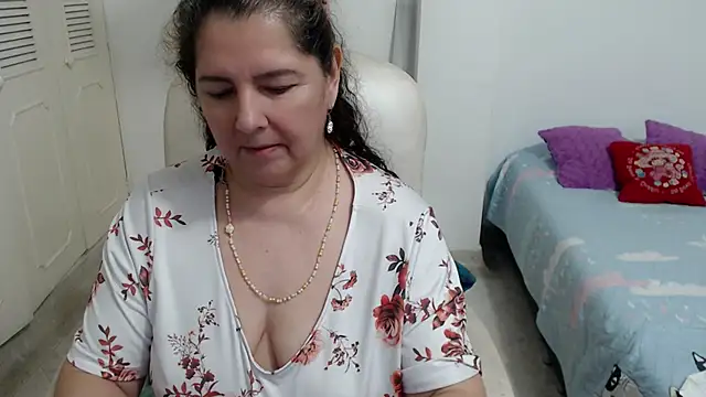leonela_69 webcam