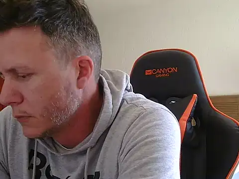 TroyDieselXXX webcam