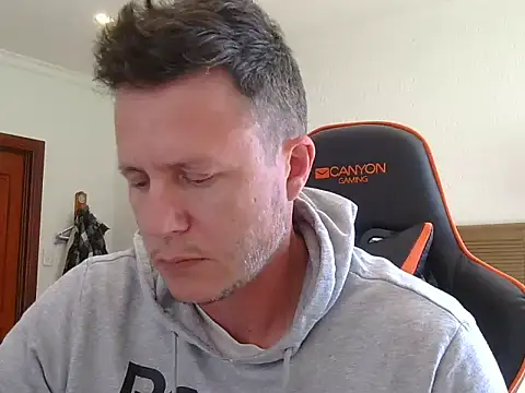 TroyDieselXXX webcam