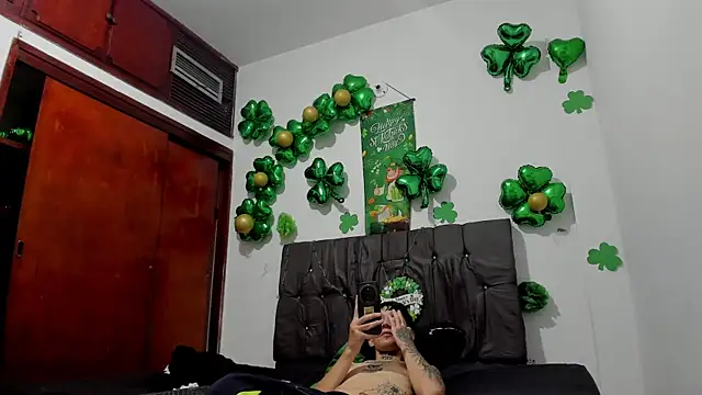 StraightBoy_Nick webcam