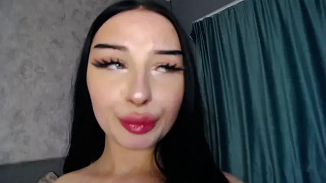 ScarlettJakobs webcam