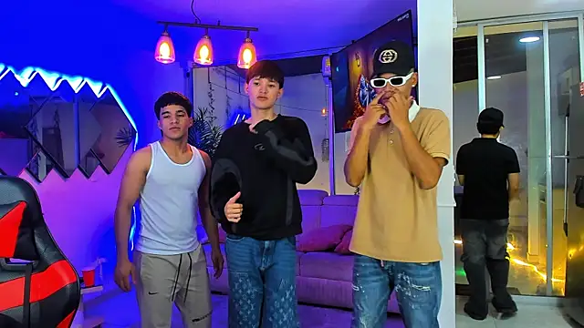 Houseofwarrios webcam