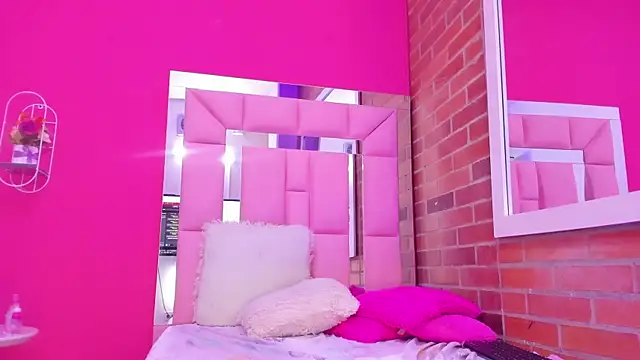 Rebecca_Sandoval webcam