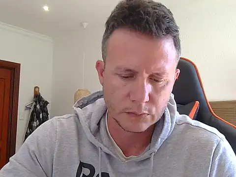 TroyDieselXXX webcam