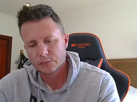 TroyDieselXXX webcam